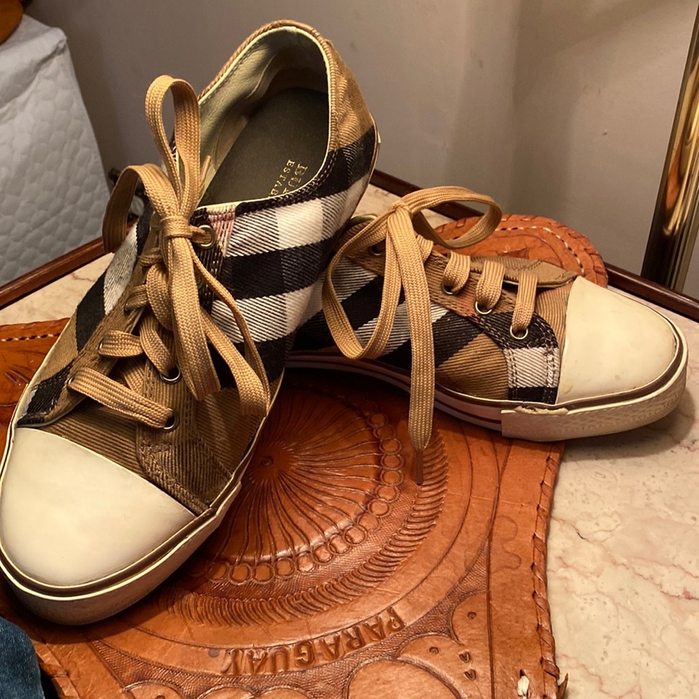 Burberry sneakers